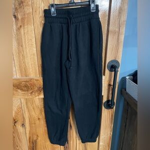 Wild Fable women’s black sweatpants size XS excellent condition